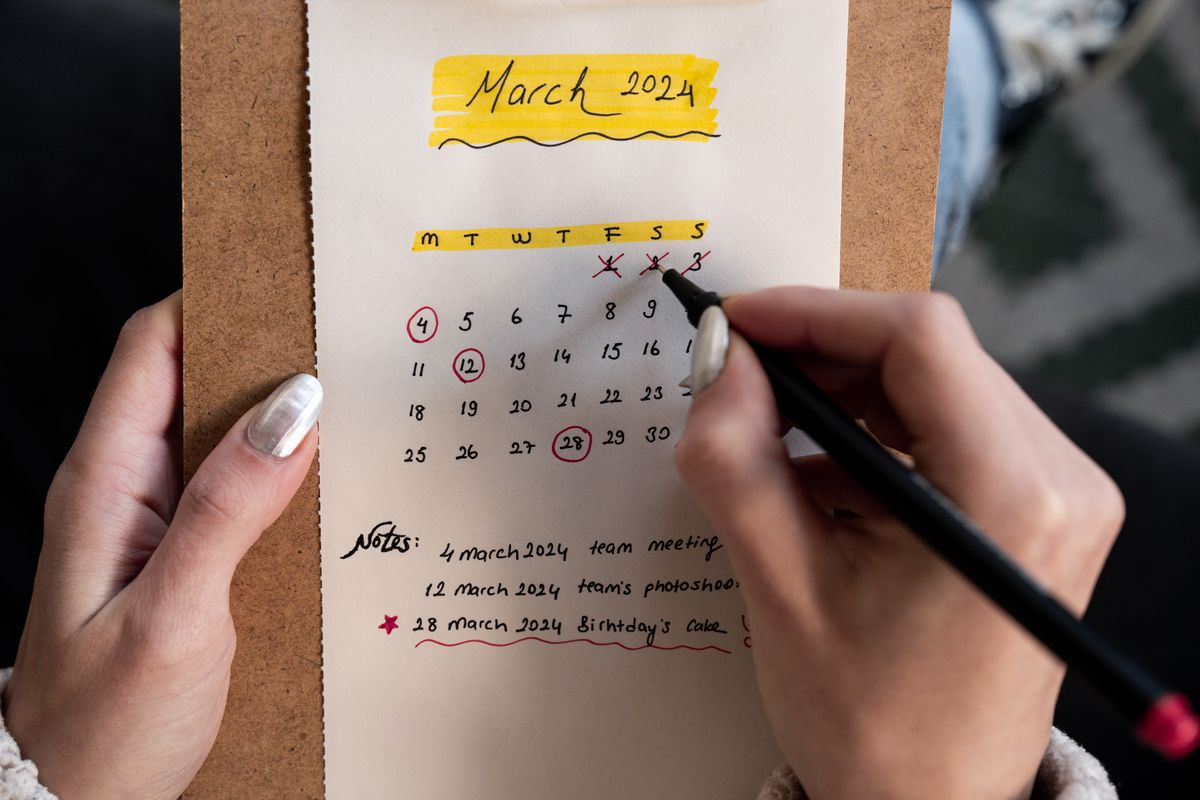 How to Find Scholarship Deadlines Fast in 2026
