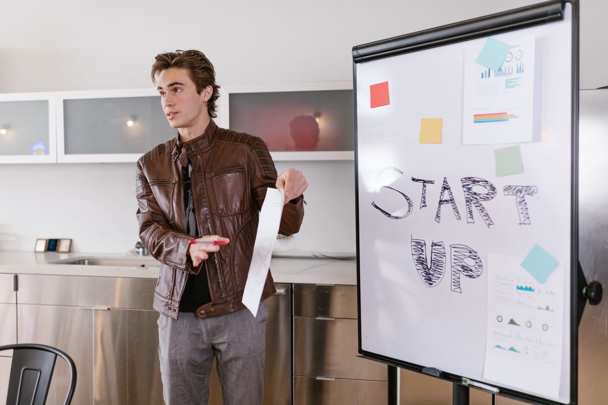 How to Win a Pitch Competition: Step-by-Step Guide for Entrepreneurs